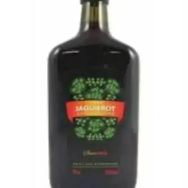 Bebida alcohólica Jaguerot de color oscuro